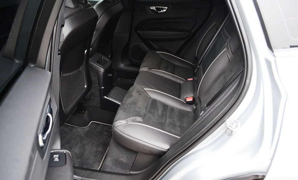 Volvo XC60 2018 - Image 12