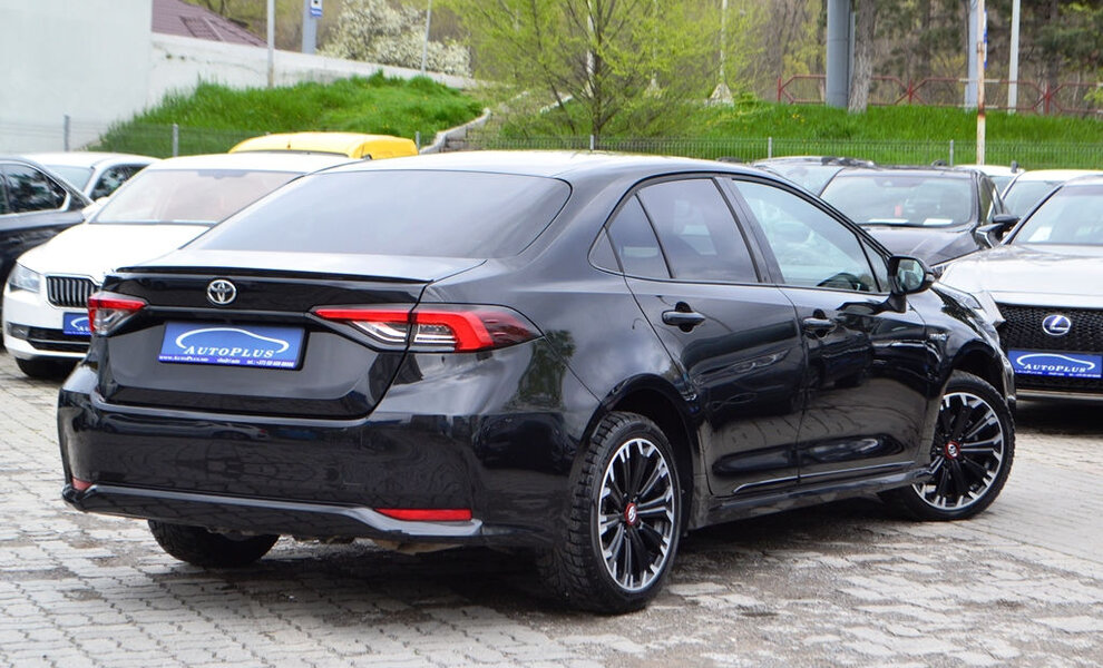 Toyota Corolla 2021 - Image 2