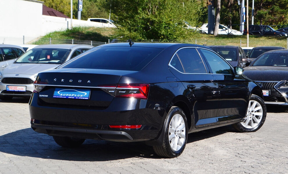 Skoda Superb 2020 - Image 2