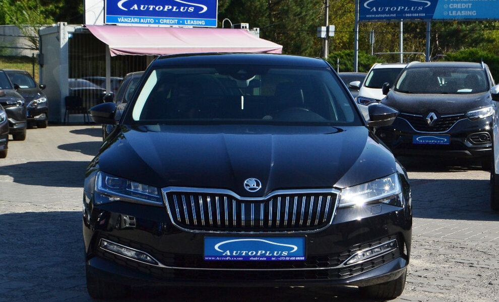Skoda Superb 2020 - Image 17