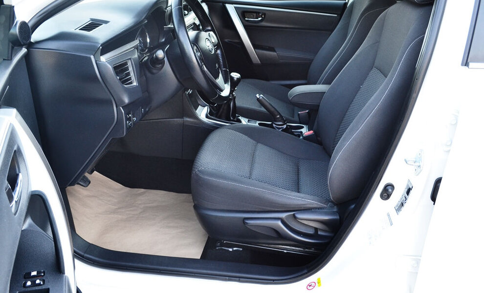 Toyota Corolla 2015 - Image 8
