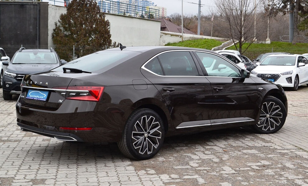 Skoda Superb 2021 - Image 2
