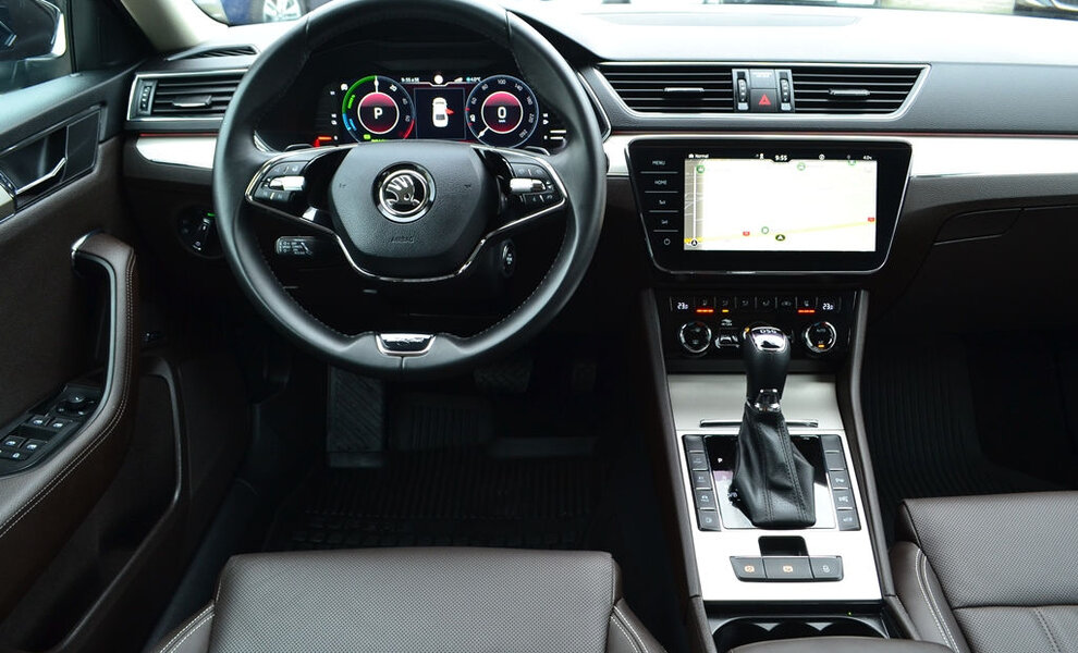 Skoda Superb 2021 - Image 5