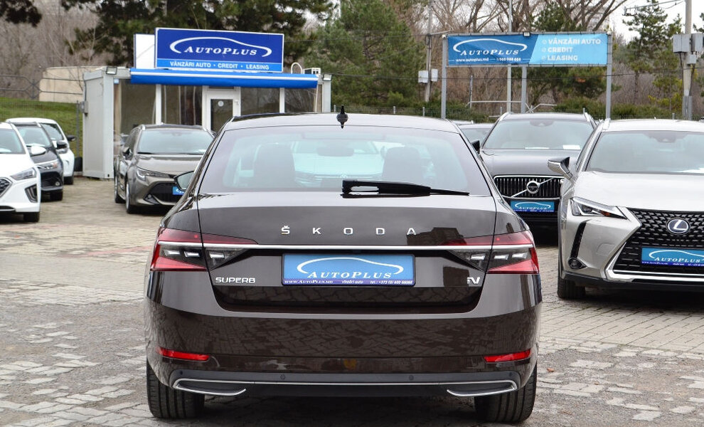 Skoda Superb 2021 - Image 19