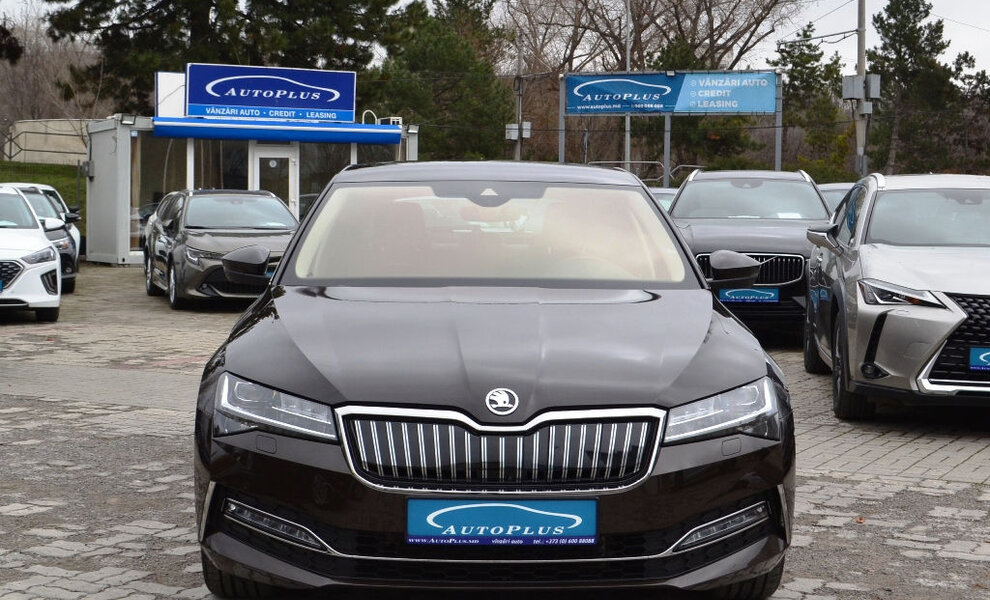 Skoda Superb 2021 - Image 20