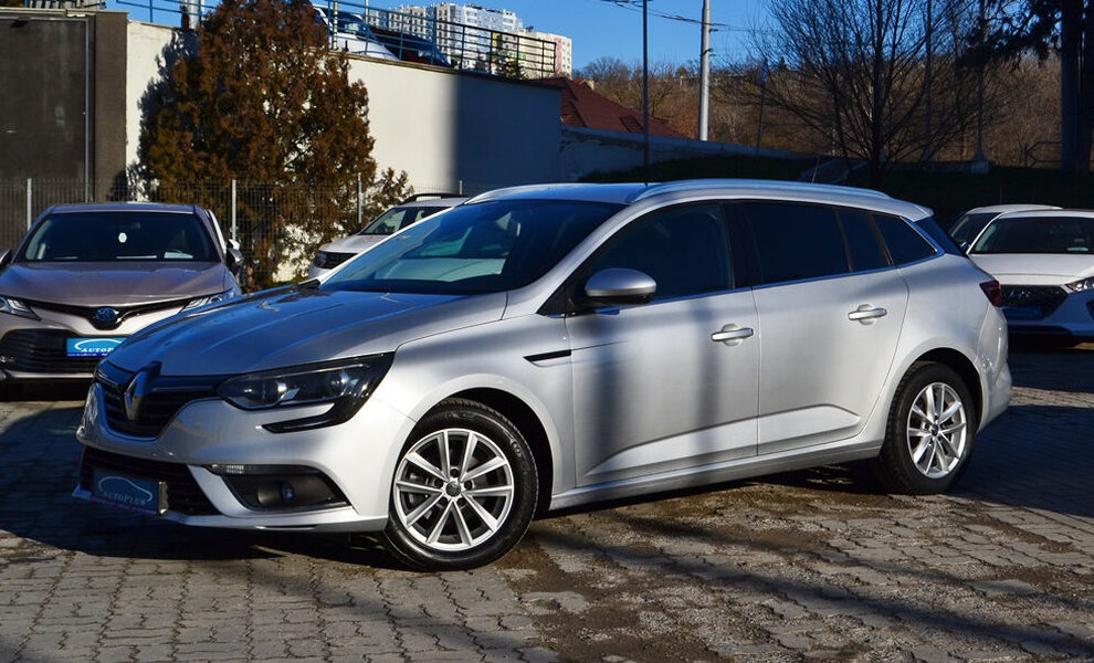 Renault Megane 2017 - Image 1