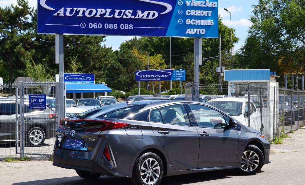 Toyota Prius 2019 - Image 2