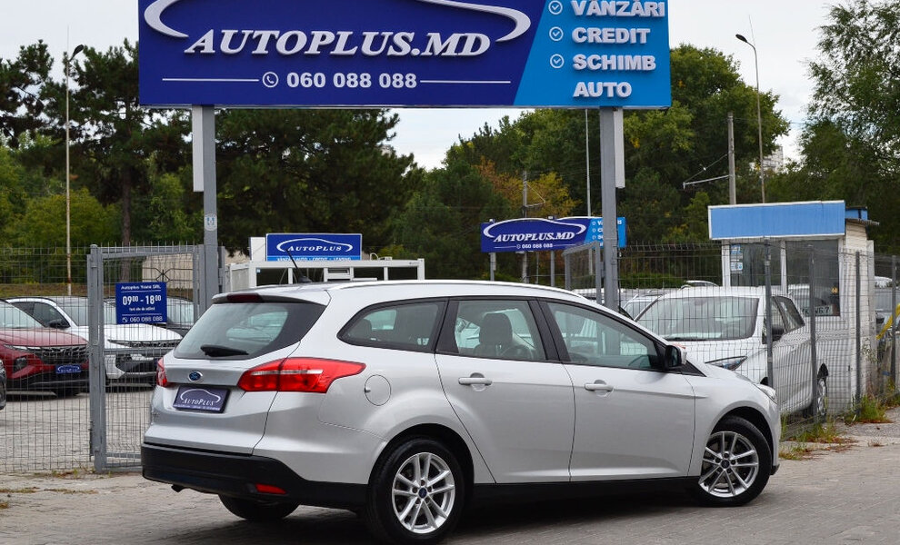 Ford Focus 2018 - Image 2