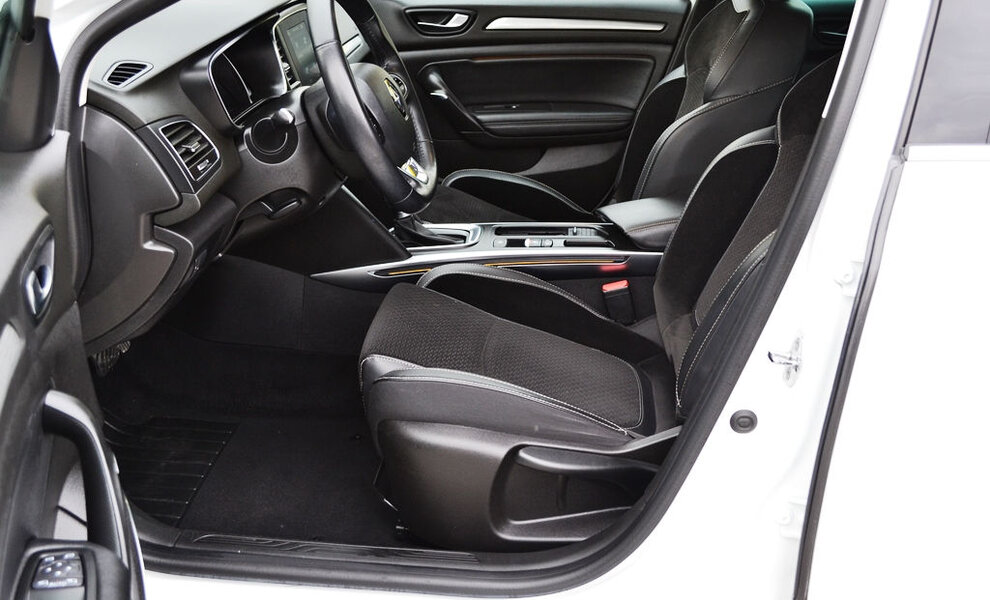 Renault Megane 2019 - Image 10