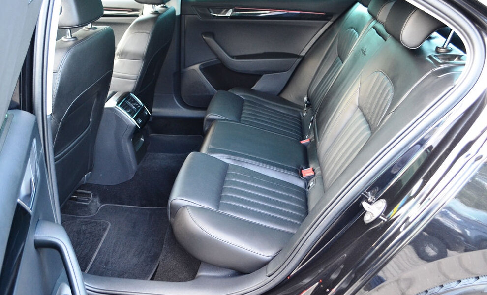 Skoda Superb 2018 - Image 12