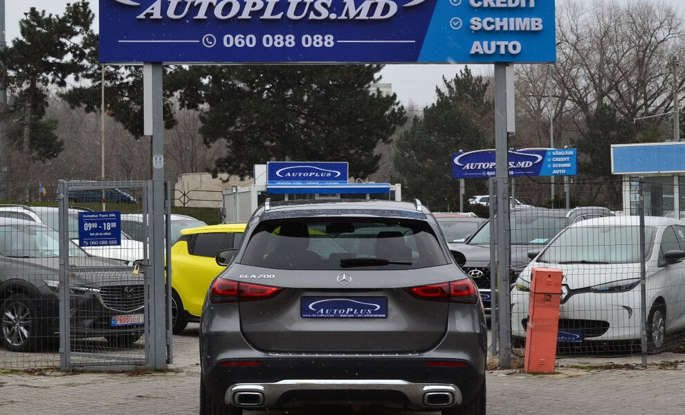 Mercedes GLA 2023 - Image 18