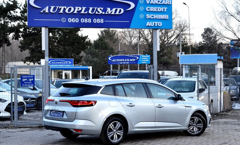 Renault Megane 2022 - Image 2