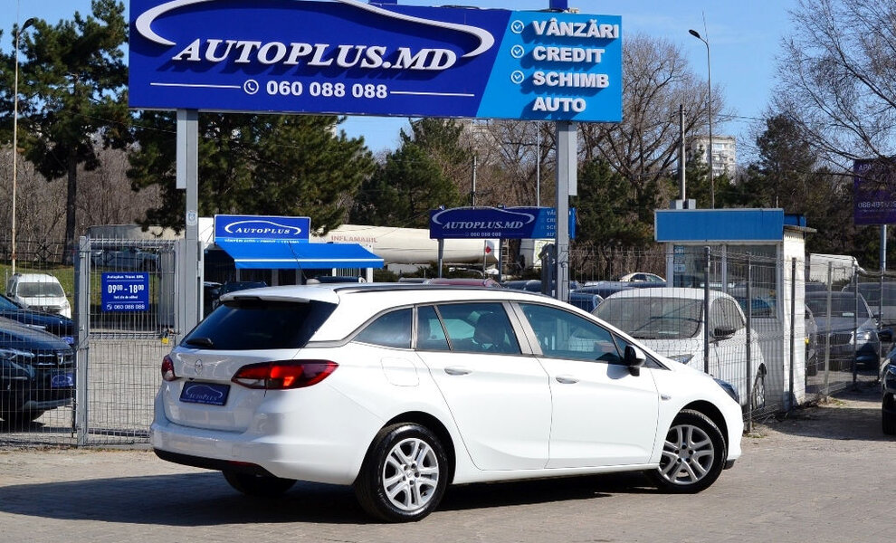 Opel Astra 2019 - Image 2