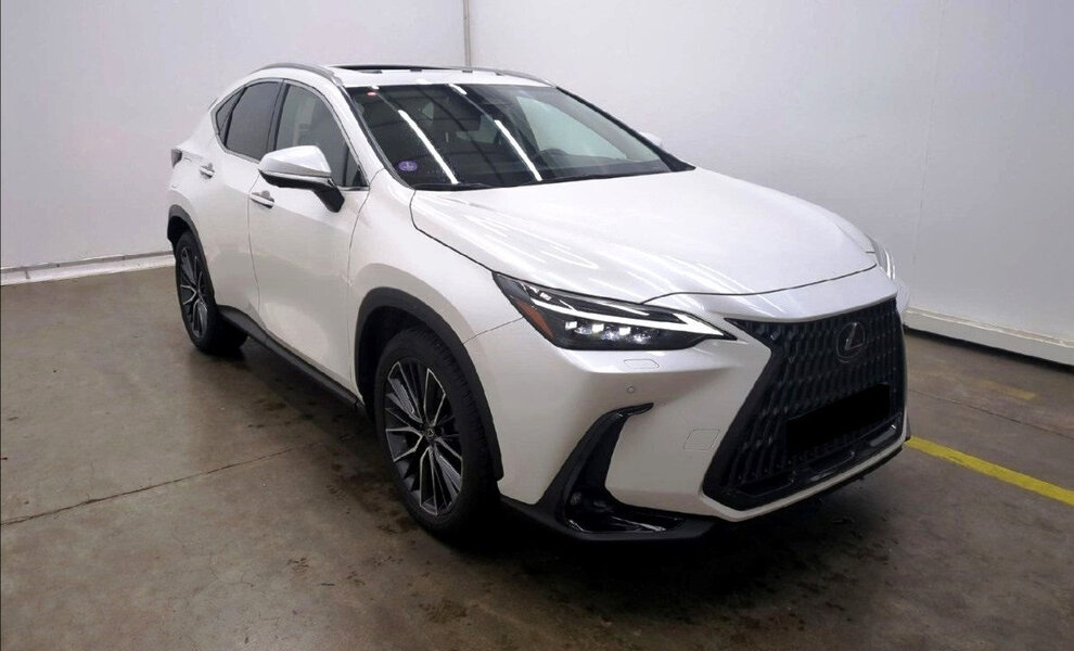 Lexus NX 450h+ Executive Line - Image 3