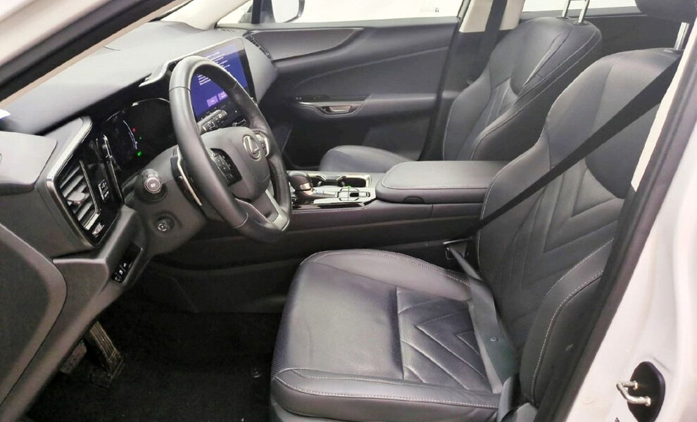 Lexus NX 450h+ Executive Line - Image 10