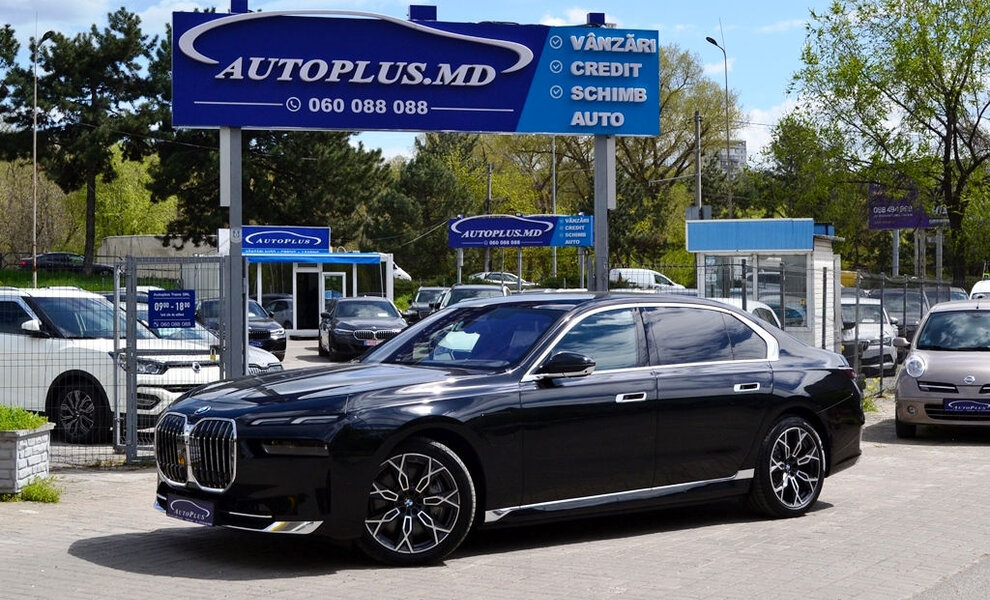 BMW (G70) 750e xDrive P-Hev - Image 1