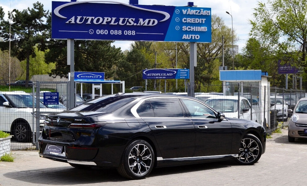 BMW (G70) 750e xDrive P-Hev - Image 2