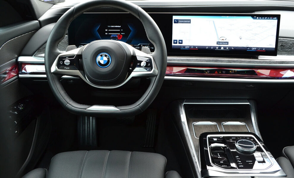 BMW (G70) 750e xDrive P-Hev - Image 5