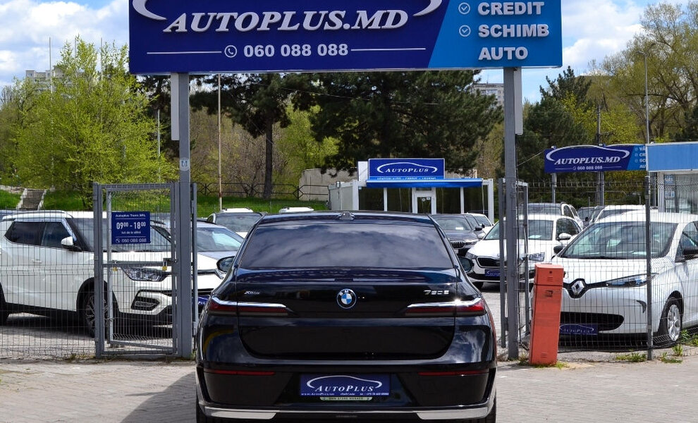 BMW (G70) 750e xDrive P-Hev - Image 20