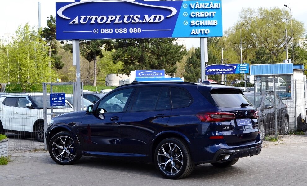BMW X5 45e xDrive Facelift (G05) M Package - Image 4
