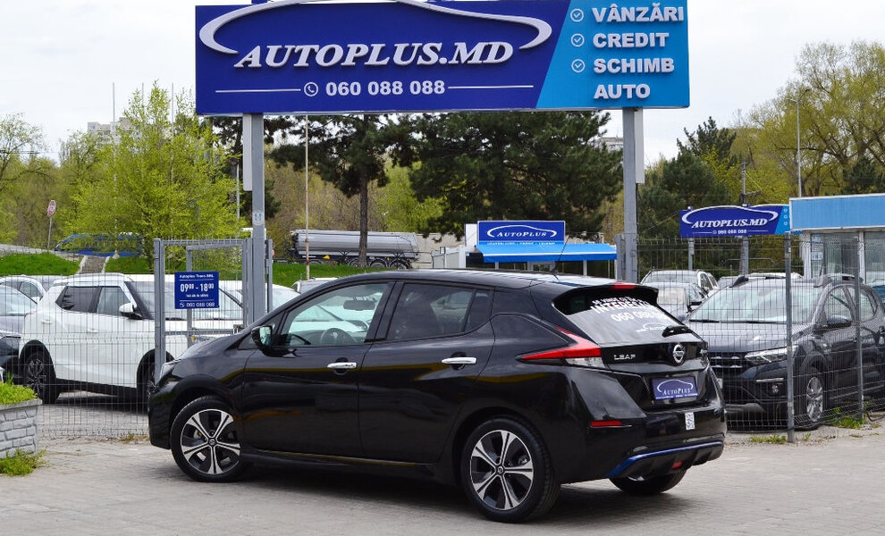 Nissan Leaf Tekna - Image 4