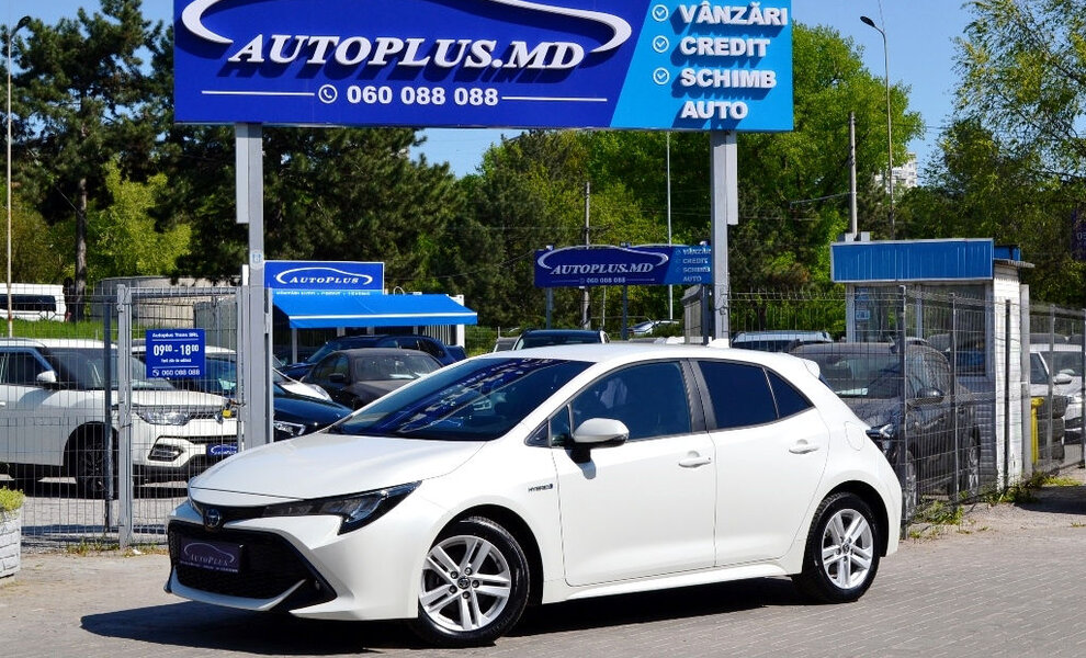 Toyota Corolla Hybrid - Image 1