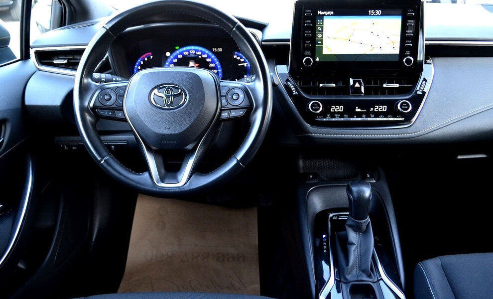 Toyota Corolla Hybrid - Image 5