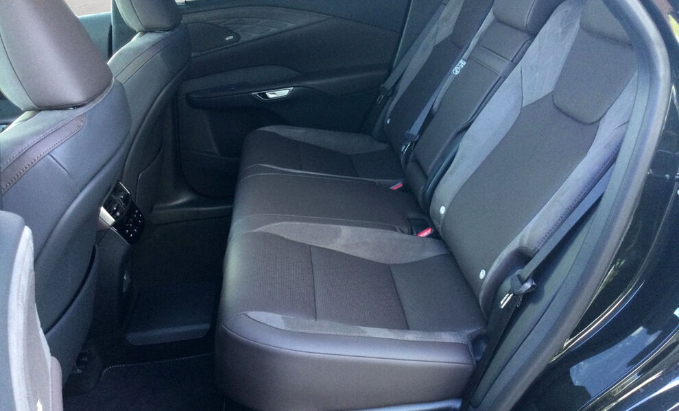 Lexus 450h+ LUXURY LINE - Image 9