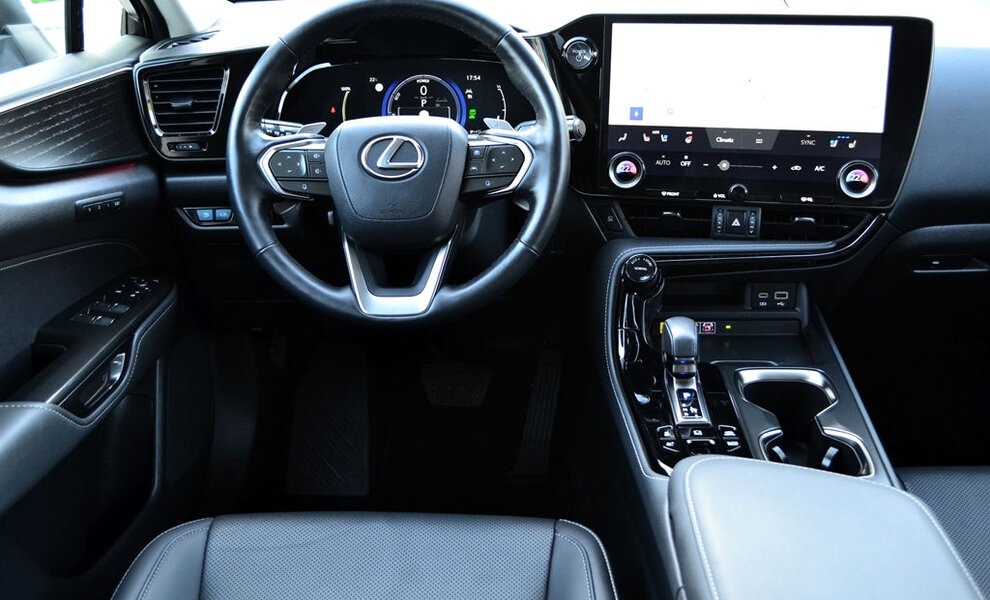 Lexus NX 450H+ Executive Line - Image 5