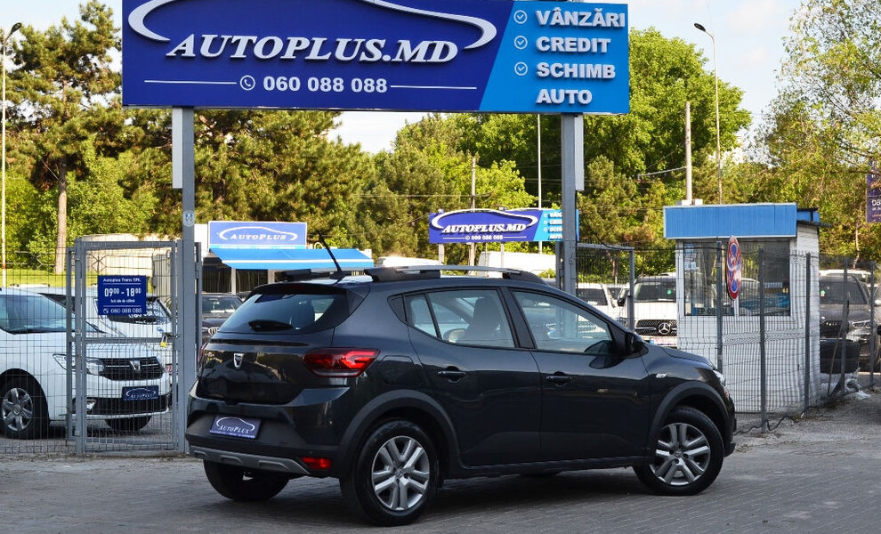 Dacia Sandero Stepway Automat - Image 2