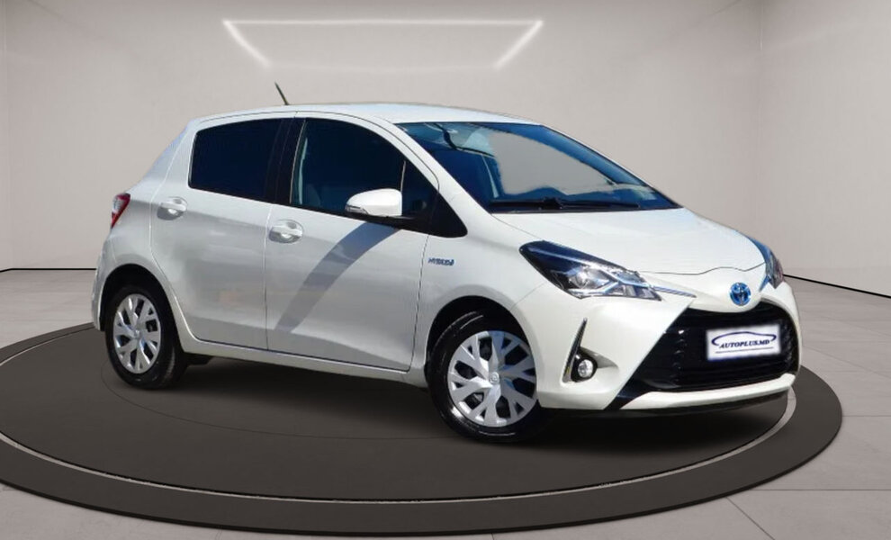 Toyota Yaris Hybrid - Image 3