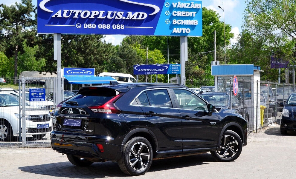 Mitsubishi Eclipse Cross pHev - Image 2