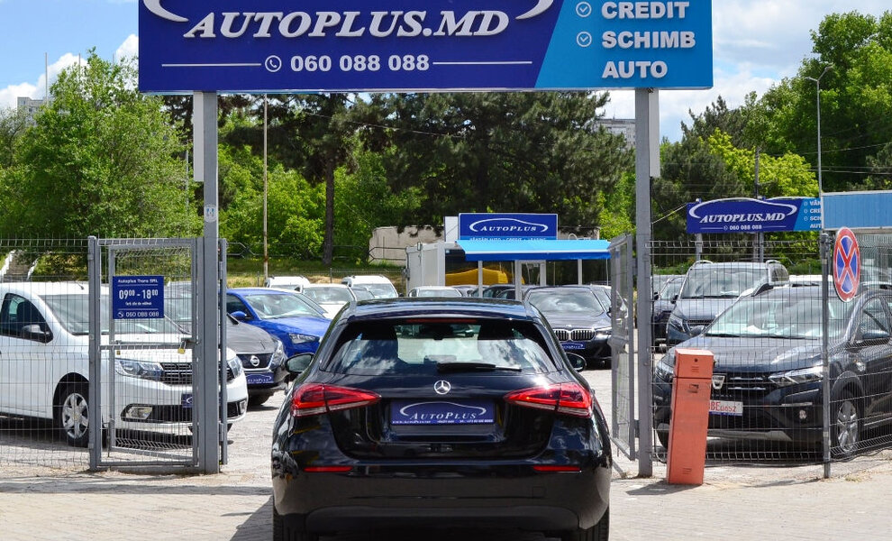 Mercedes A180d - Image 16