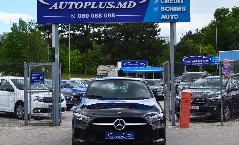Mercedes A180d - Image 17