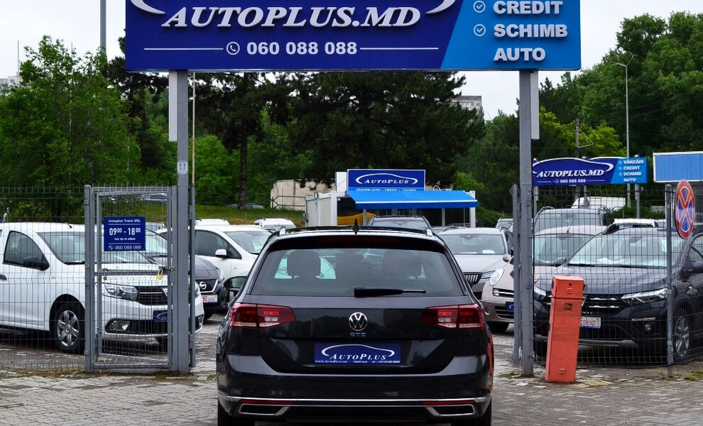 Volkswagen Passat 2021 - Image 17
