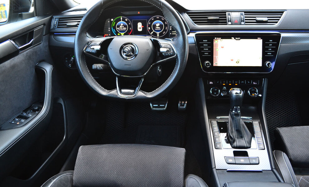 Skoda Superb SportLine - Image 5