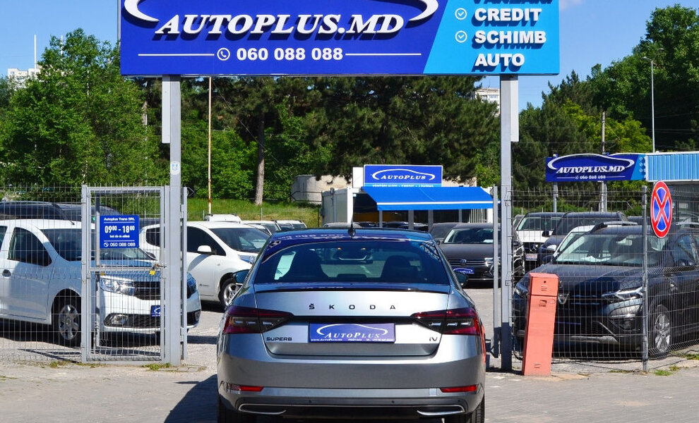 Skoda Superb SportLine - Image 18