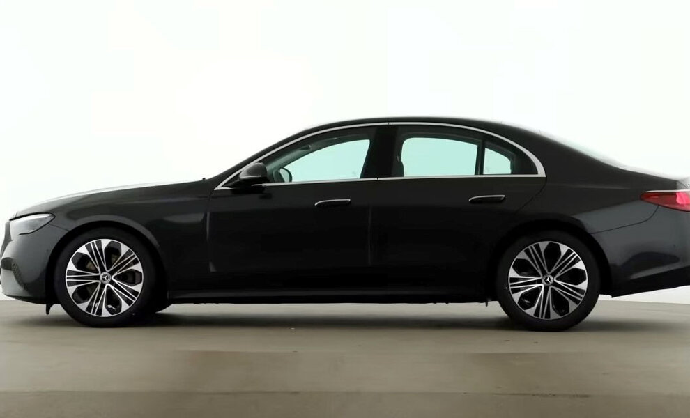 Mercedes E200 W214 - Image 15