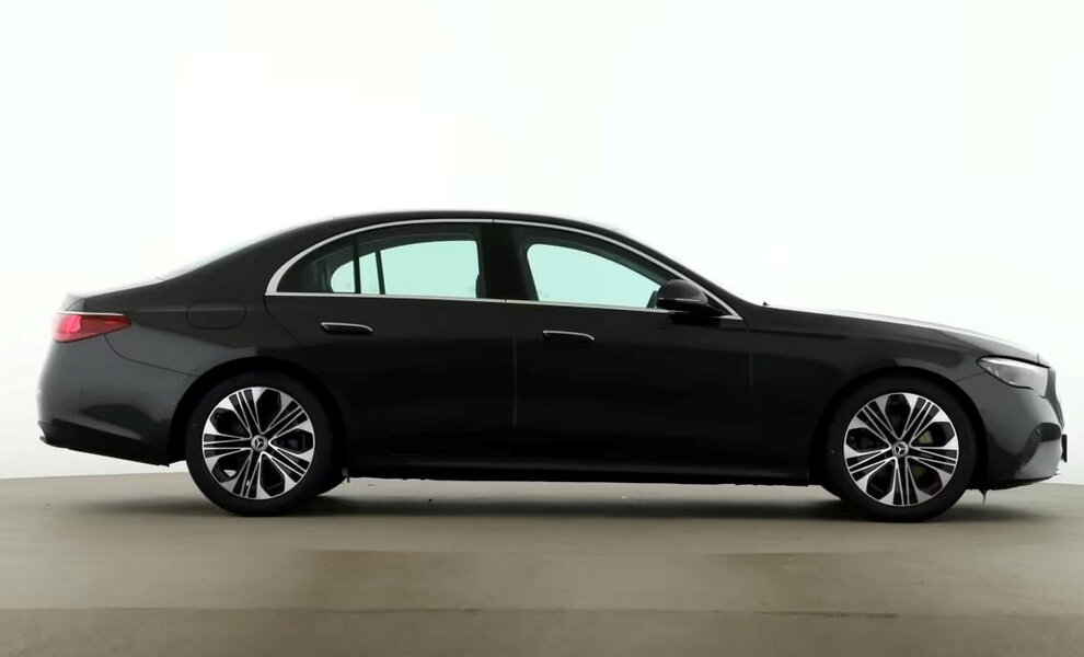 Mercedes E200 W214 - Image 16