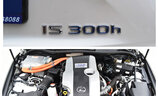Lexus IS 300h - Image 13