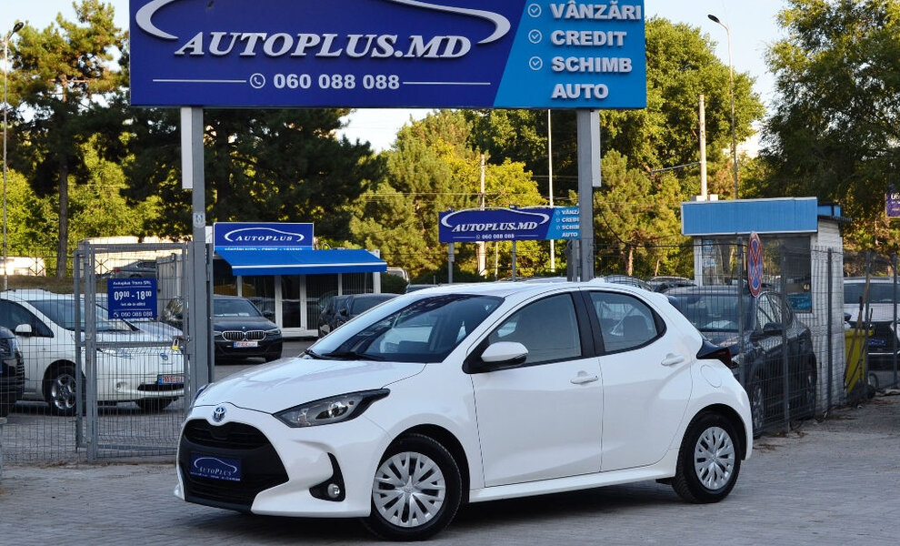 Toyota Yaris Hybrid - Image 1