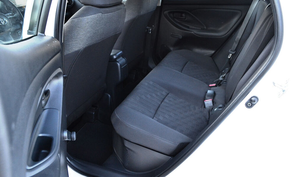 Toyota Yaris Hybrid - Image 11