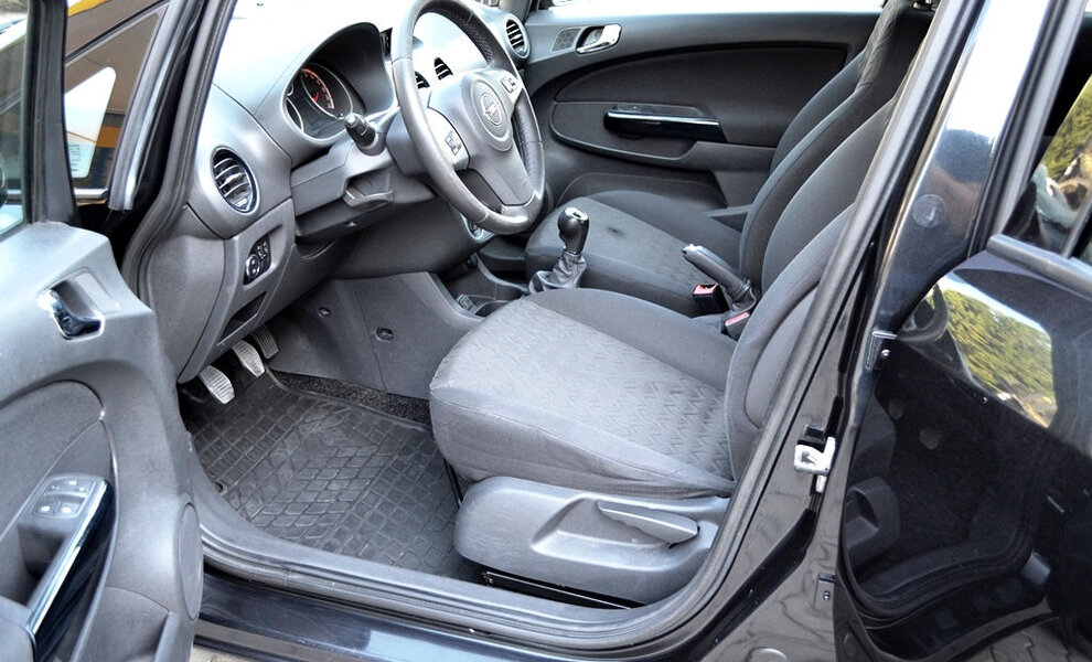 Opel Corsa - Image 9