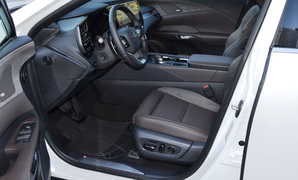 Lexus RX450+ Luxury Line - Image 12