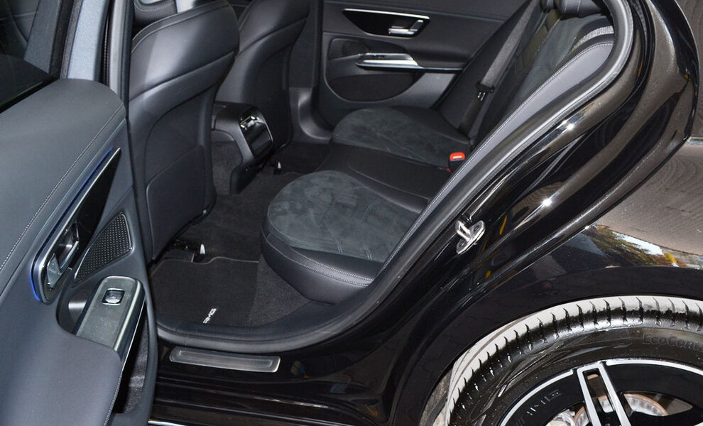 Mercedes E200 AMG Pack - Image 11