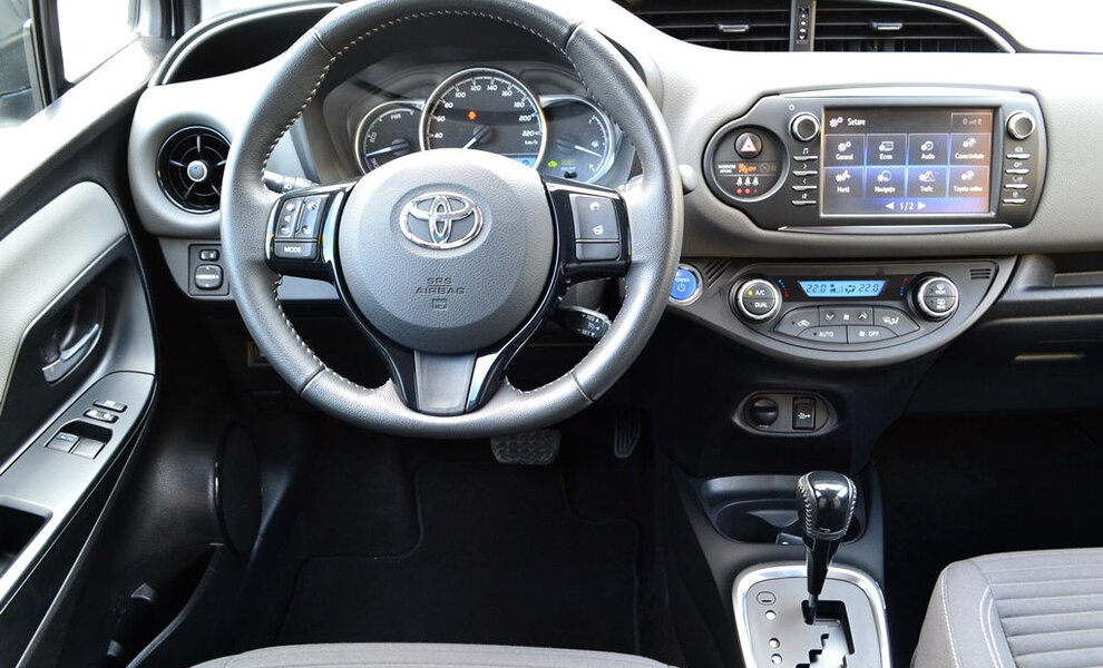 Toyota Yaris Hybrid - Image 5