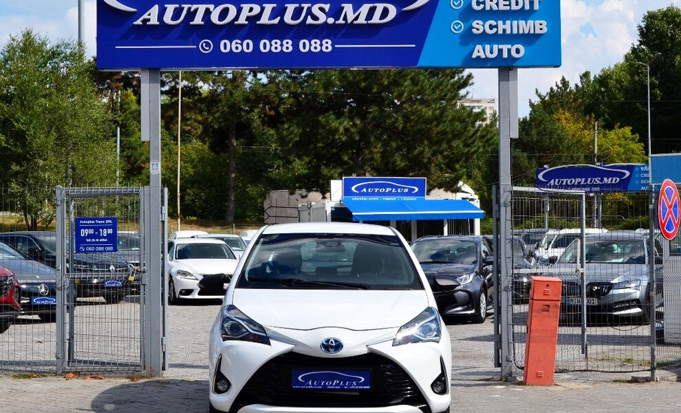 Toyota Yaris Hybrid - Image 15