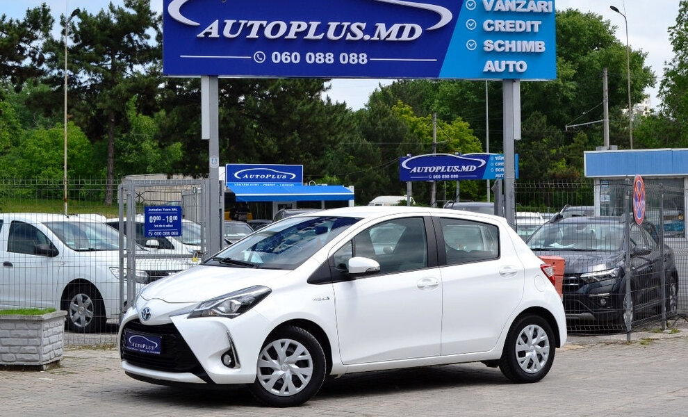 Toyota Yaris Hybrid - Image 1