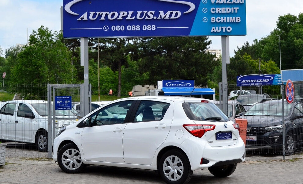 Toyota Yaris Hybrid - Image 4