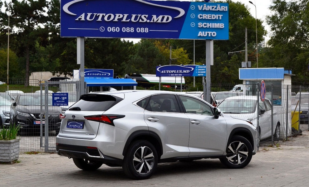Lexus NX300h Executiv - Image 2
